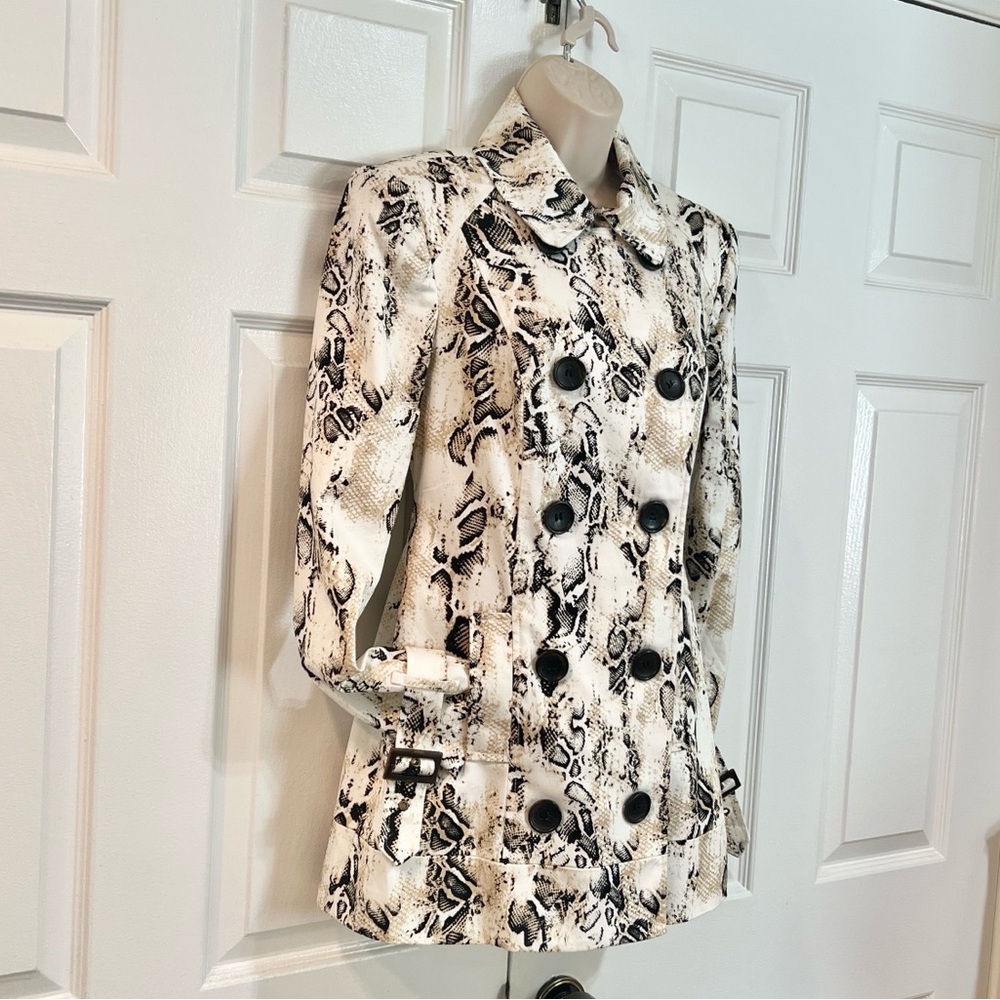 Like New-Bebe-Python Print Double Breasted Knee L… - image 3